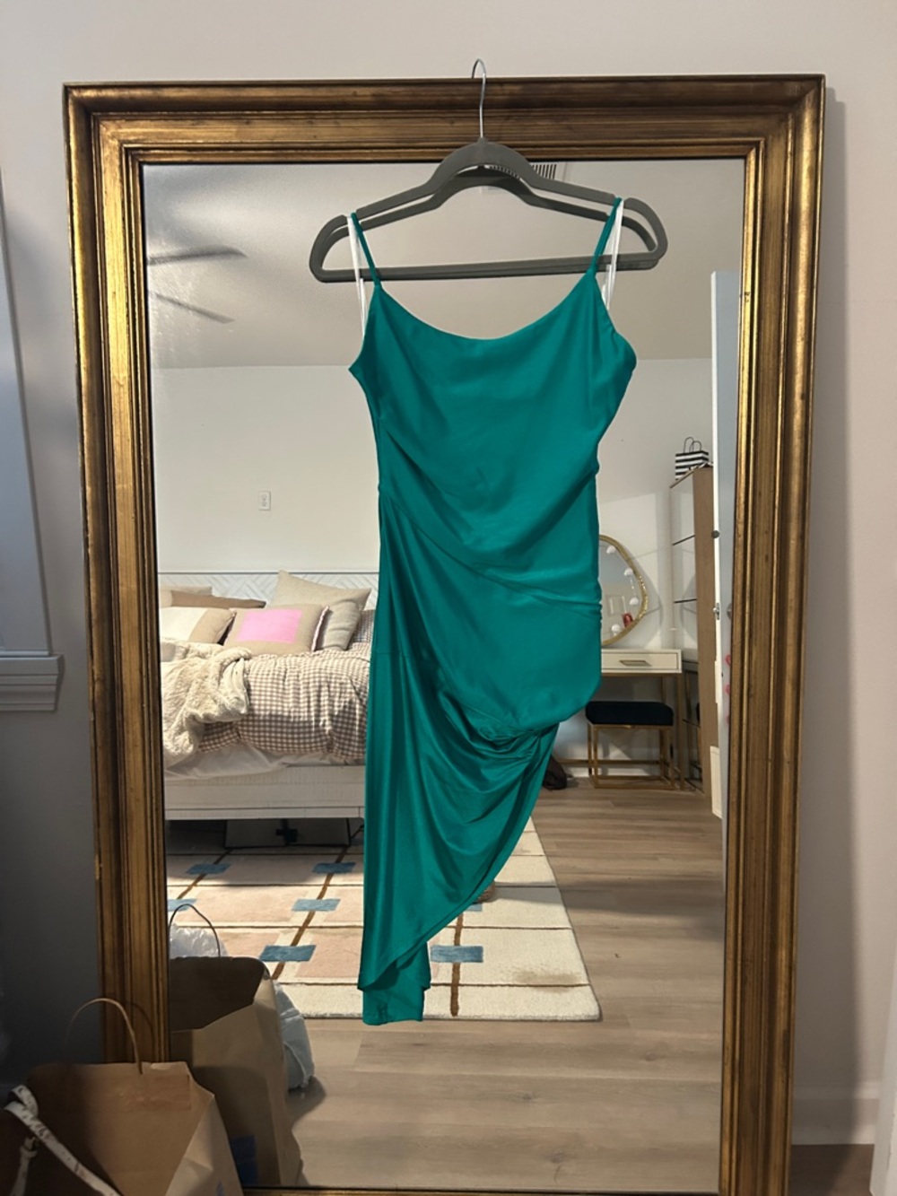 Superdown Emerald Green Dress (NOTE: CUTS VERY HIGH UP LEG)